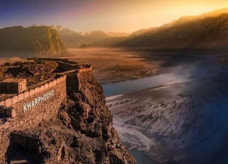 Trip to Skardu include visit to Kharpocho fort