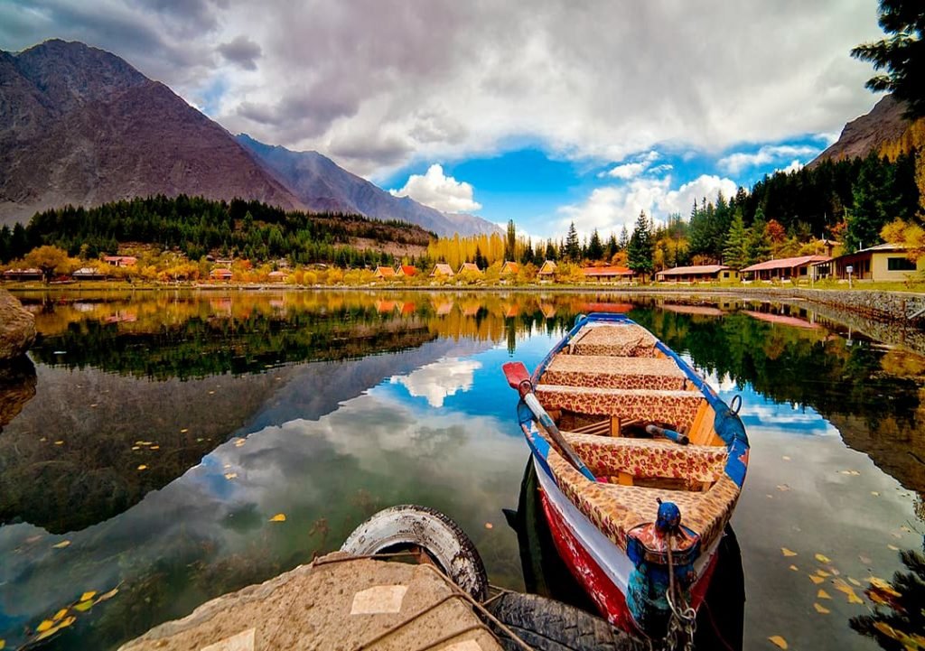 Skardu beautiful lake