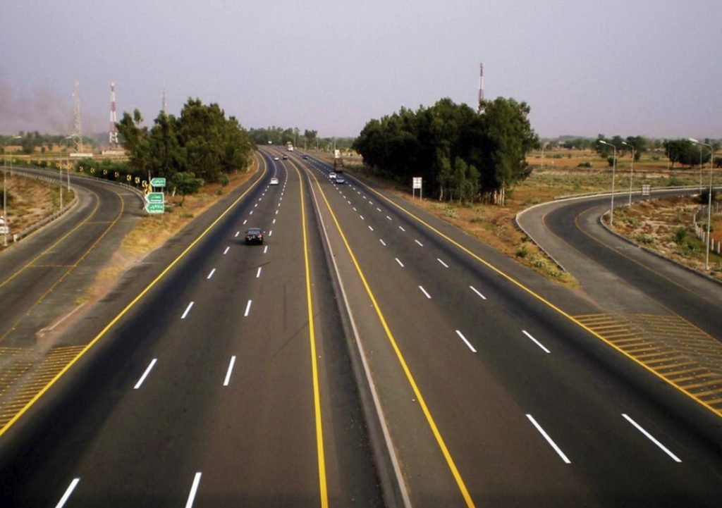 M9 Motorway to Hyderabad